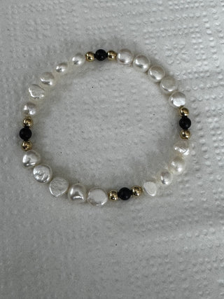 Fresh Water Pearl Mat Black Onyx And Gold Beaded Bracelet